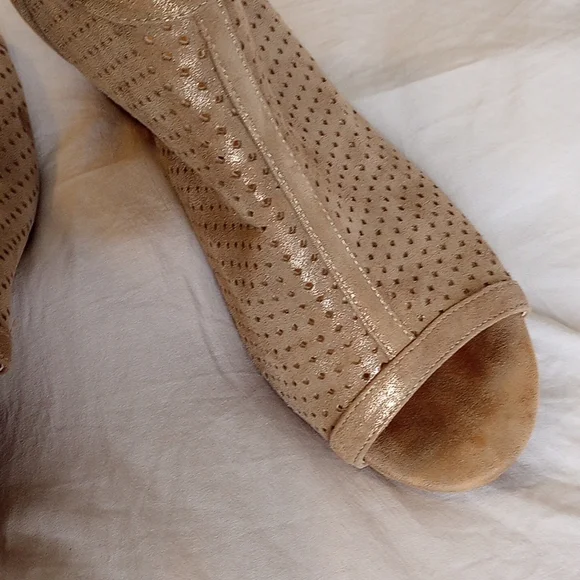 Isola Heels - Picture 5 of 11